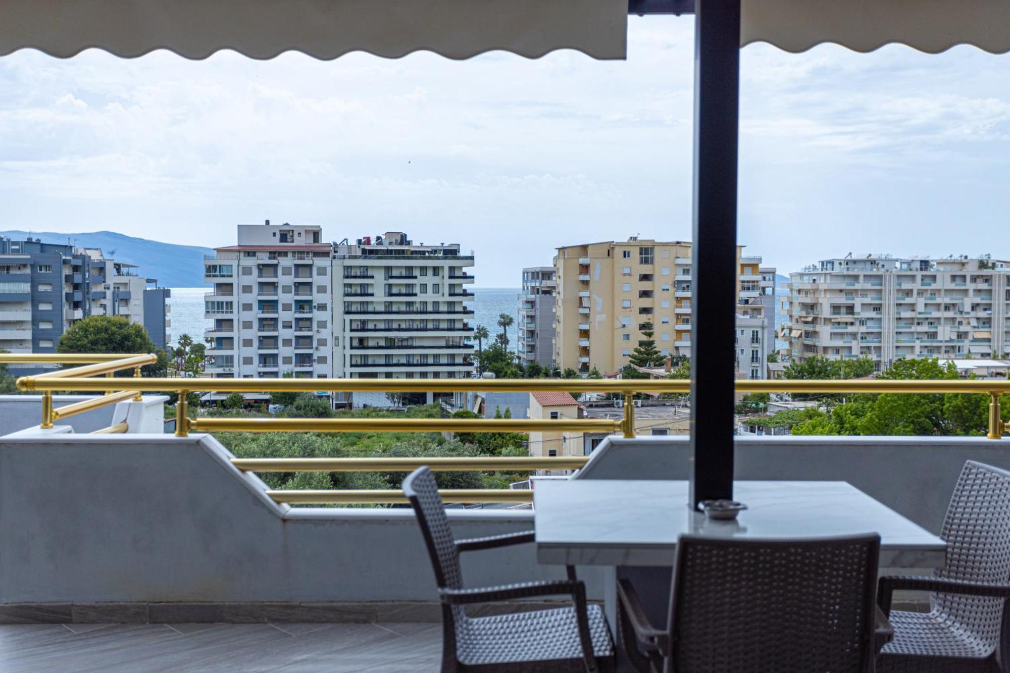 Hotel Olti Вльора Екстер'єр фото