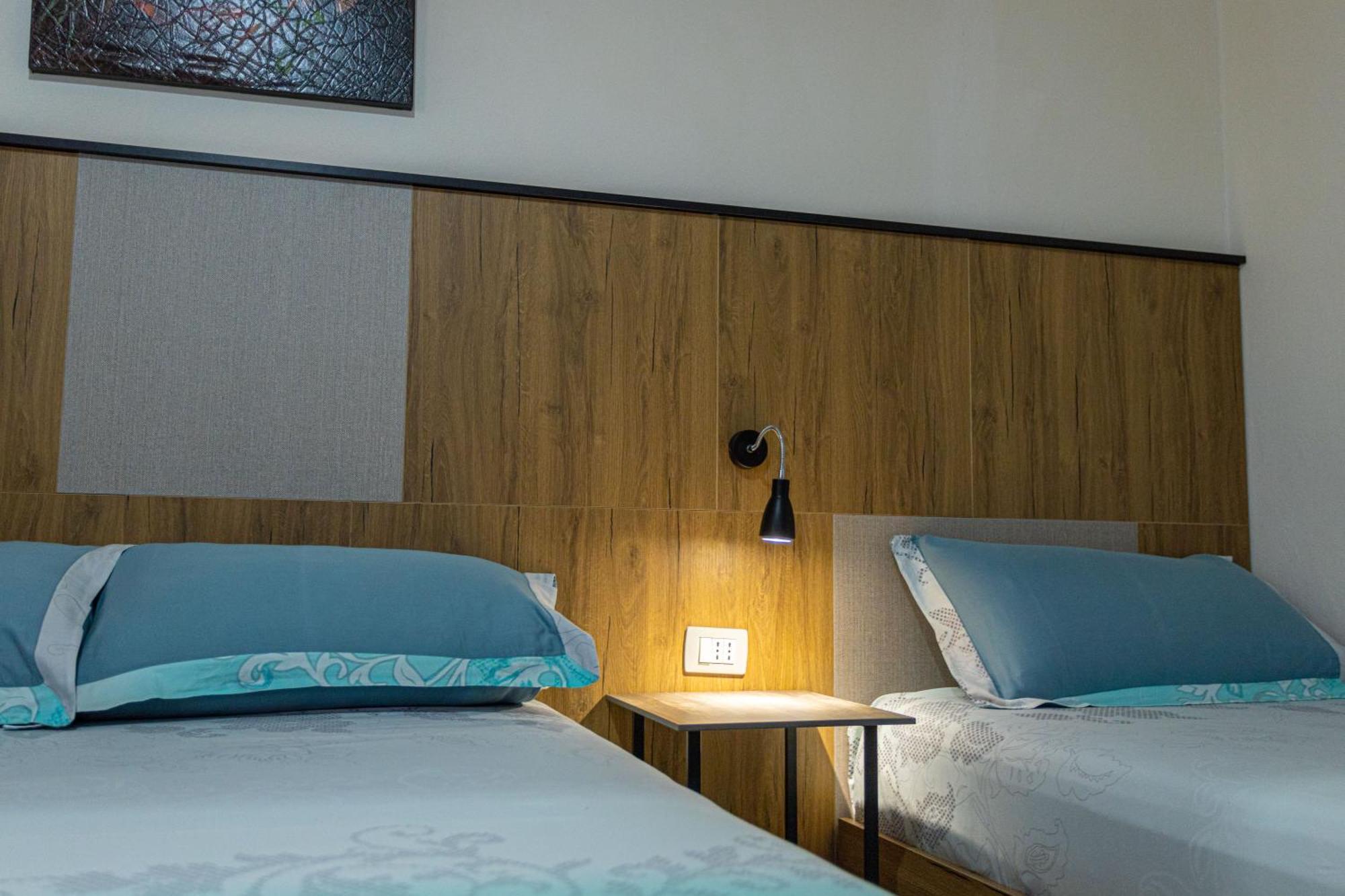 Hotel Olti Вльора Екстер'єр фото
