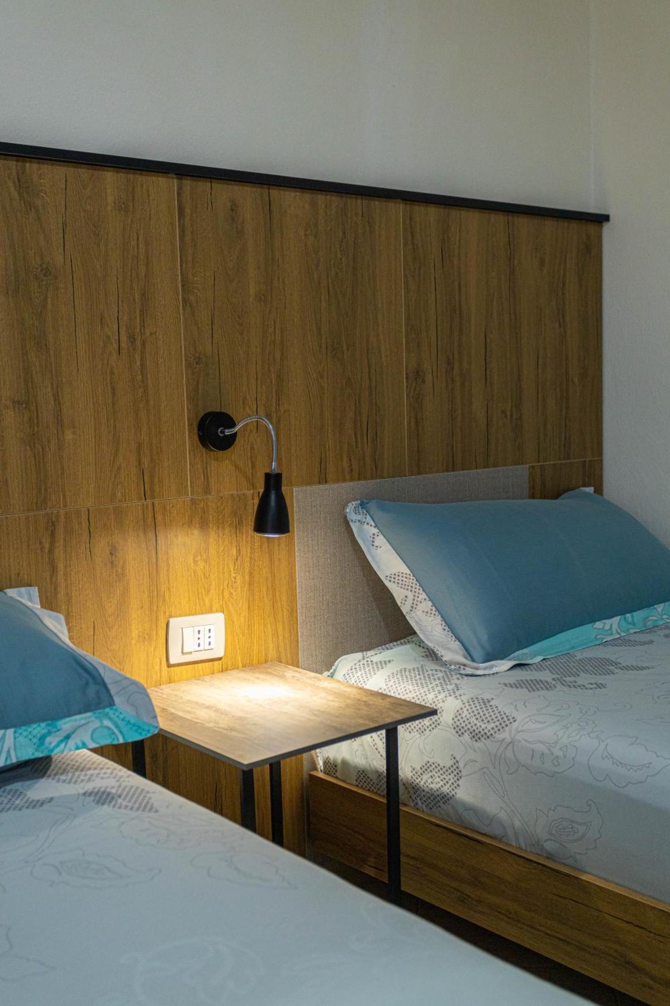 Hotel Olti Вльора Екстер'єр фото