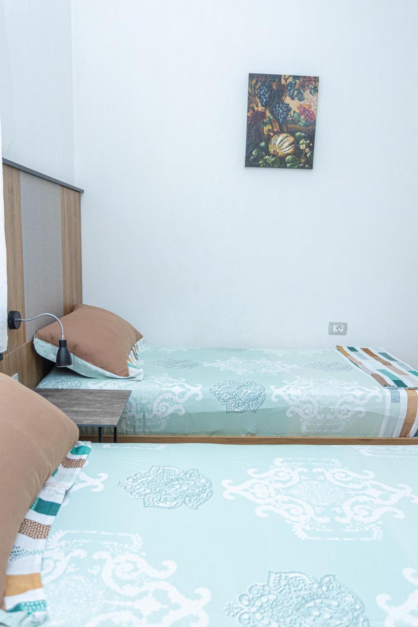 Hotel Olti Вльора Екстер'єр фото